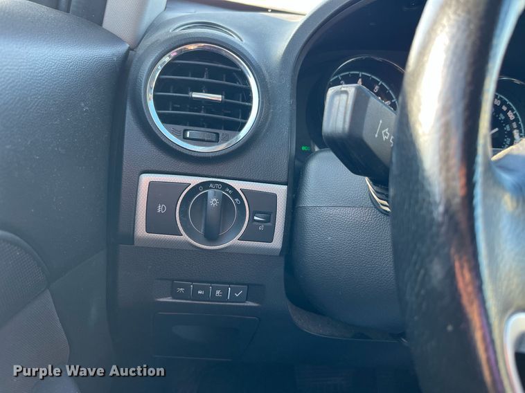 image for item DP2123 2012 Chevrolet Captiva  SUV