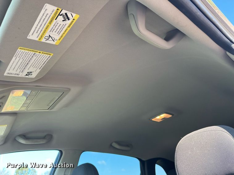 image for item DP2123 2012 Chevrolet Captiva  SUV