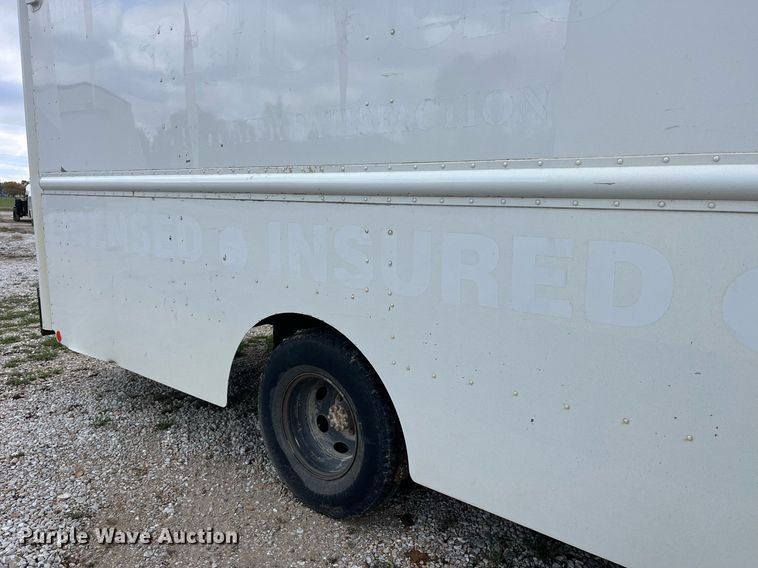 image for item DP2124 2005 Workhorse P42  box truck