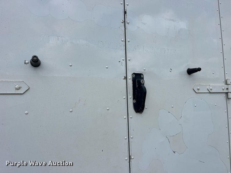 image for item DP2124 2005 Workhorse P42  box truck