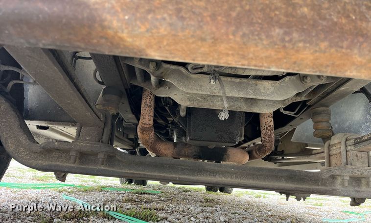 image for item DP2124 2005 Workhorse P42  box truck