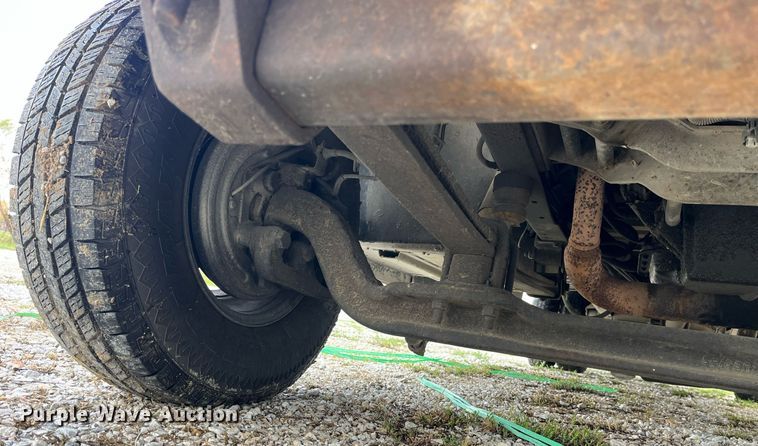 image for item DP2124 2005 Workhorse P42  box truck