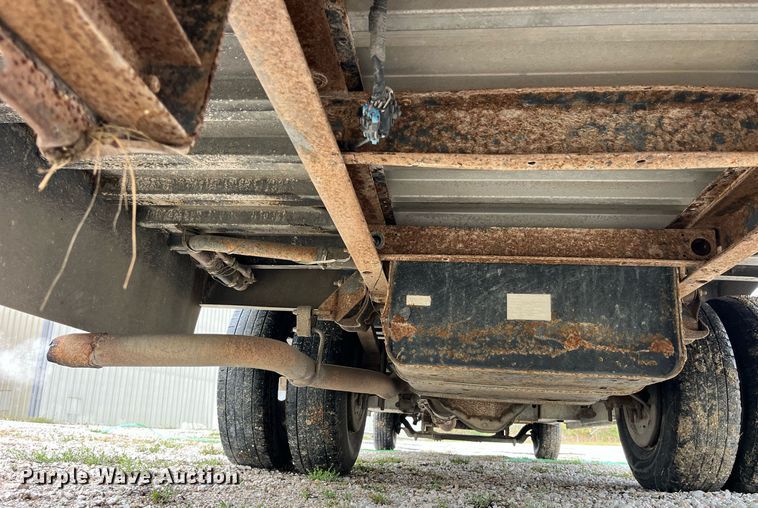 image for item DP2124 2005 Workhorse P42  box truck