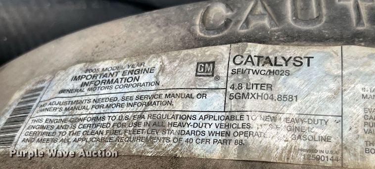 image for item DP2124 2005 Workhorse P42  box truck