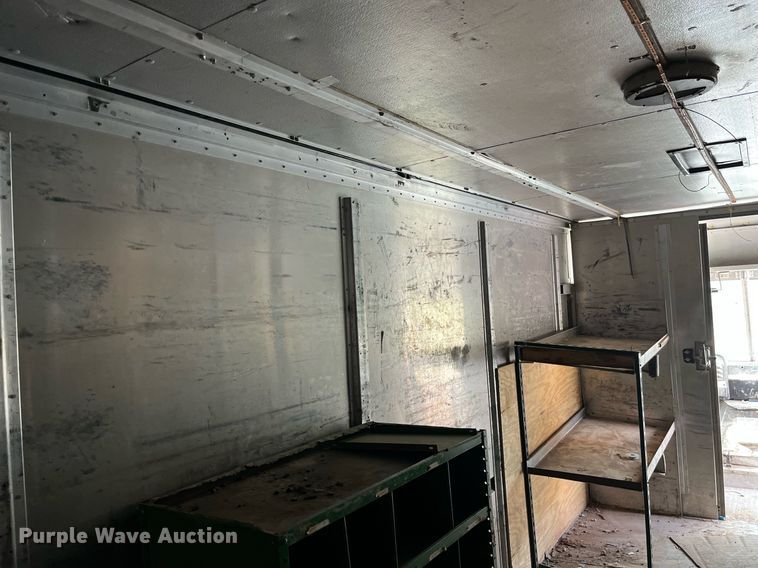 image for item DP2124 2005 Workhorse P42  box truck