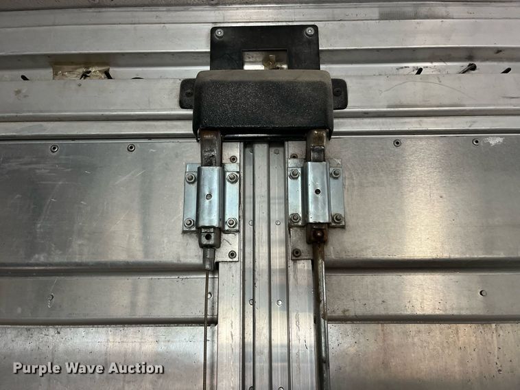 image for item DP2124 2005 Workhorse P42  box truck