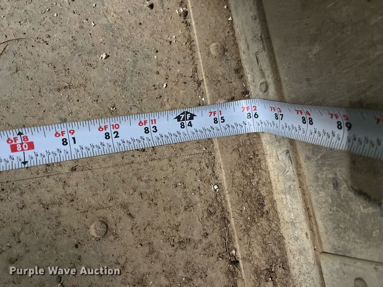 image for item DP2124 2005 Workhorse P42  box truck