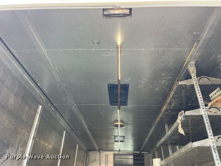 image for item DP2124 2005 Workhorse P42  box truck