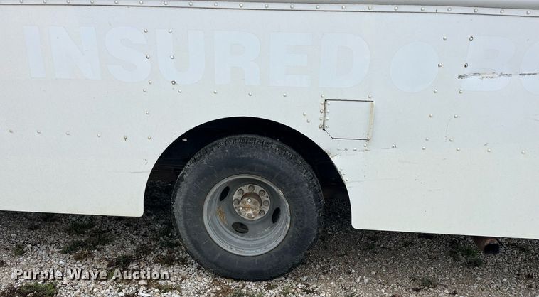 image for item DP2124 2005 Workhorse P42  box truck