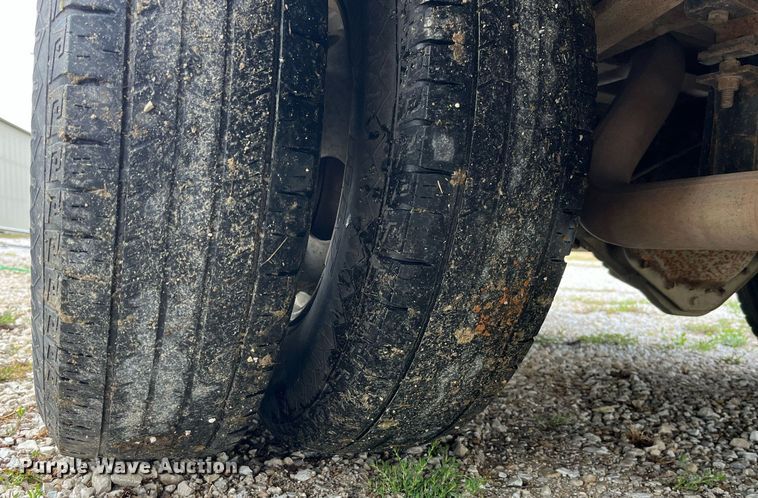 image for item DP2124 2005 Workhorse P42  box truck