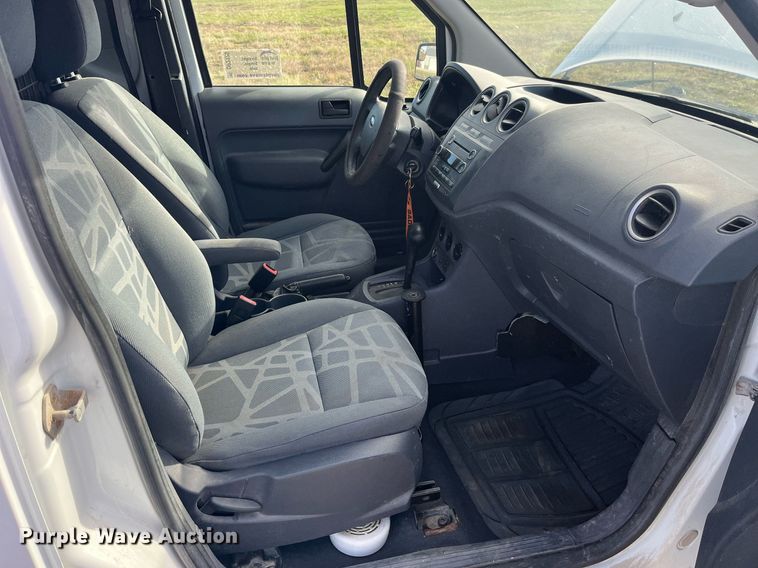 image for item DP2125 2013 Ford Transit Connect XLT  van