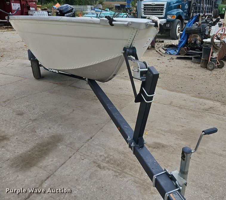 image for item DP2458 Lowe UV1467  boat