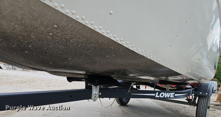 image for item DP2458 Lowe UV1467  boat