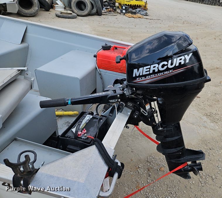 image for item DP2458 Lowe UV1467  boat