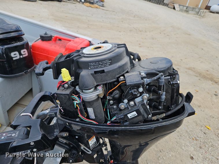 image for item DP2458 Lowe UV1467  boat