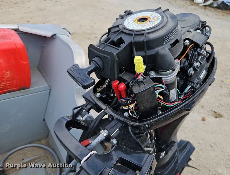 image for item DP2458 Lowe UV1467  boat