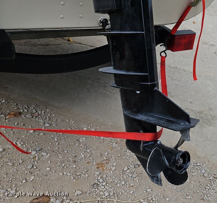 image for item DP2458 Lowe UV1467  boat