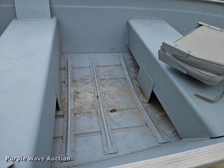 image for item DP2458 Lowe UV1467  boat