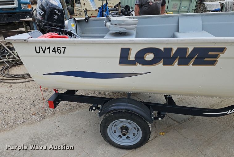 image for item DP2458 Lowe UV1467  boat