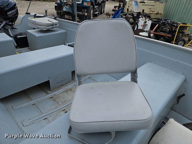 image for item DP2458 Lowe UV1467  boat