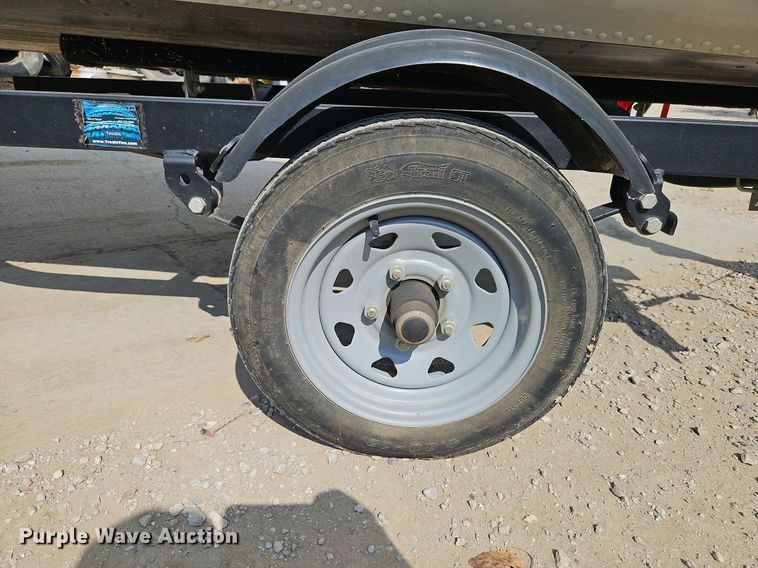 image for item DP2458 Lowe UV1467  boat