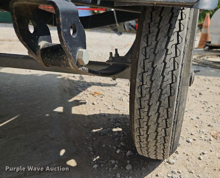 image for item DP2458 Lowe UV1467  boat