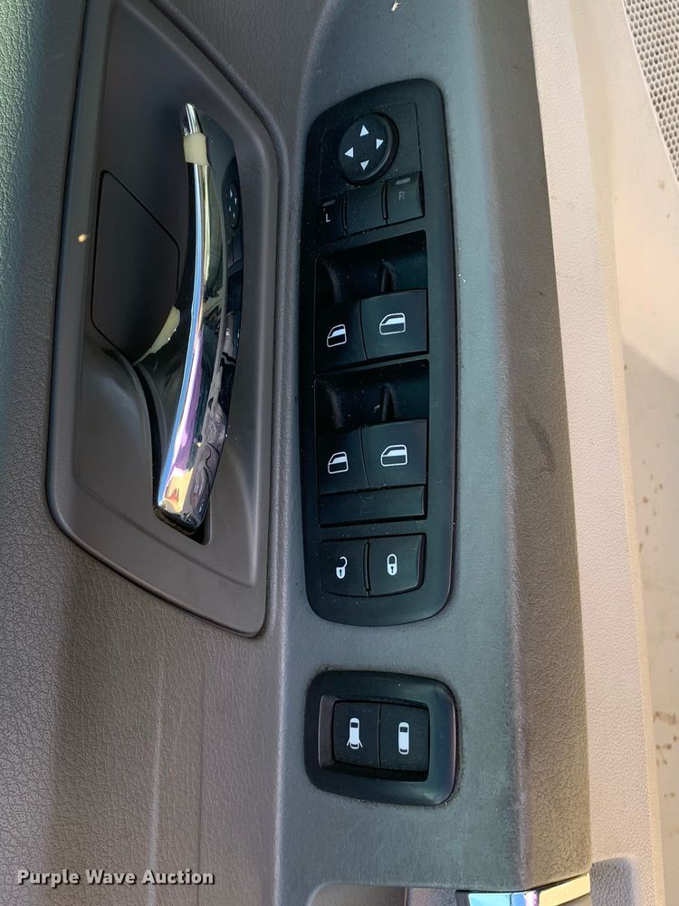 image for item DP8716 2008 Chrysler Town & Country LX  van