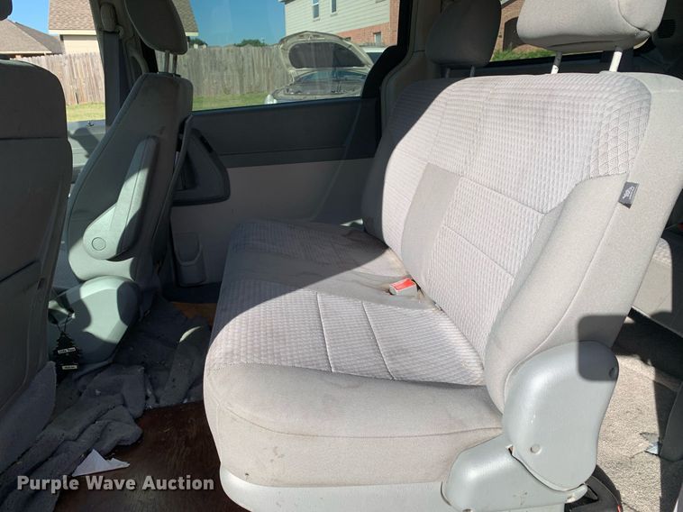 image for item DP8716 2008 Chrysler Town & Country LX  van