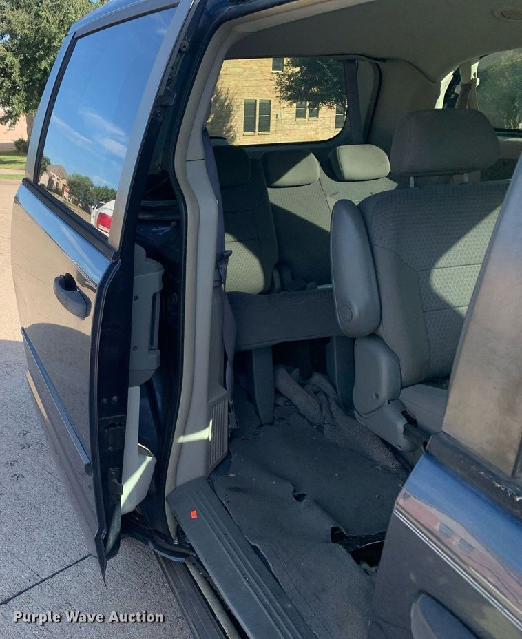 image for item DP8716 2008 Chrysler Town & Country LX  van