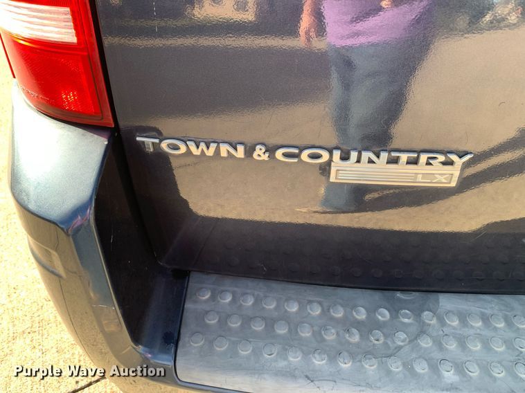 image for item DP8716 2008 Chrysler Town & Country LX  van