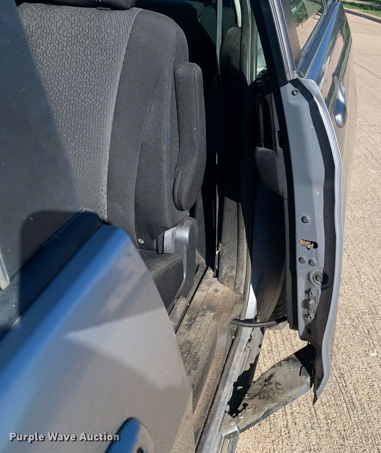 image for item DP8739 2011 Mazda Mazda5  van