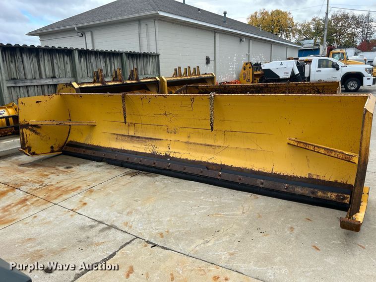 image for item DQ1019 Pro-Tech  18' W snow pusher