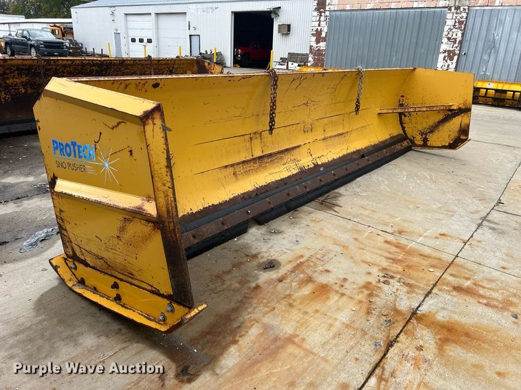 image for item DQ1019 Pro-Tech  18' W snow pusher