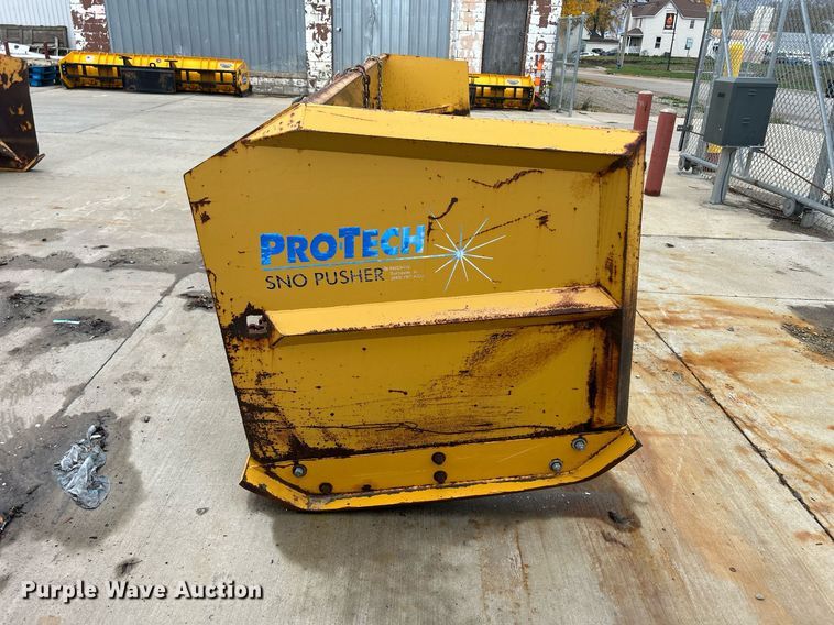 image for item DQ1019 Pro-Tech  18' W snow pusher