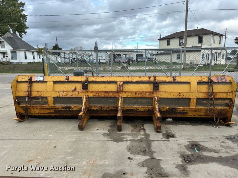 image for item DQ1019 Pro-Tech  18' W snow pusher