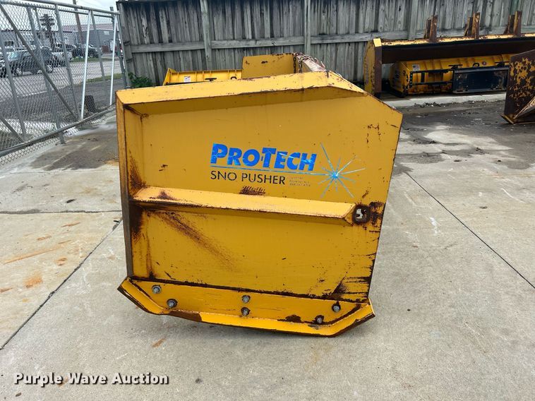 image for item DQ1019 Pro-Tech  18' W snow pusher