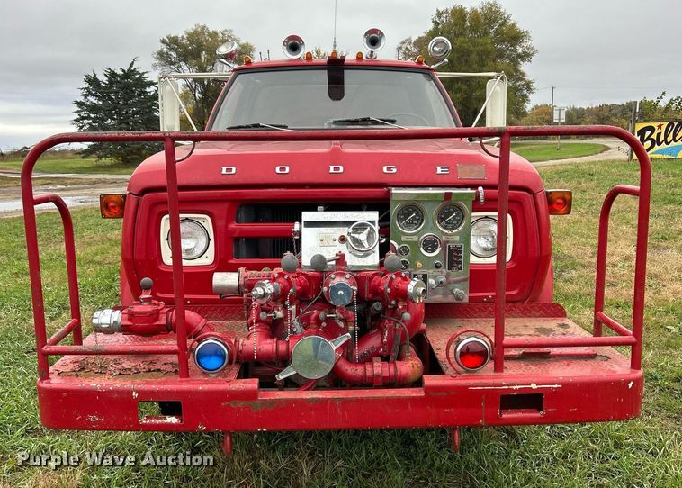 image for item DQ1020 1975 Dodge D800  pumper fire truck