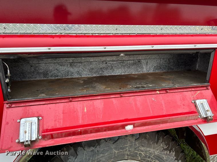 image for item DQ1020 1975 Dodge D800  pumper fire truck