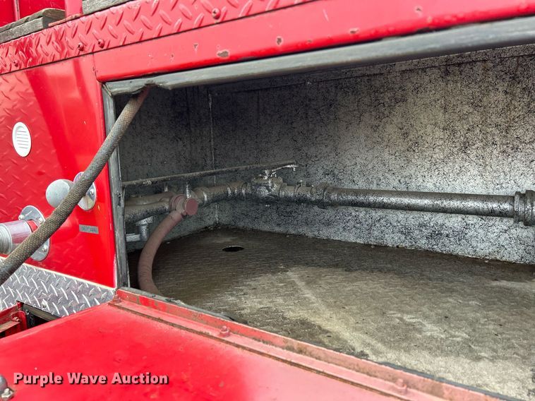 image for item DQ1020 1975 Dodge D800  pumper fire truck