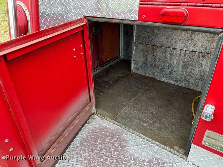 image for item DQ1020 1975 Dodge D800  pumper fire truck