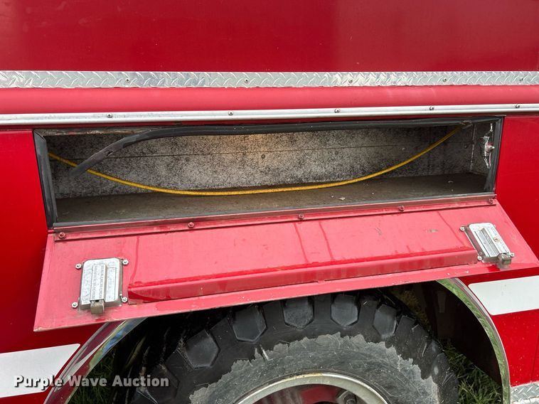 image for item DQ1020 1975 Dodge D800  pumper fire truck