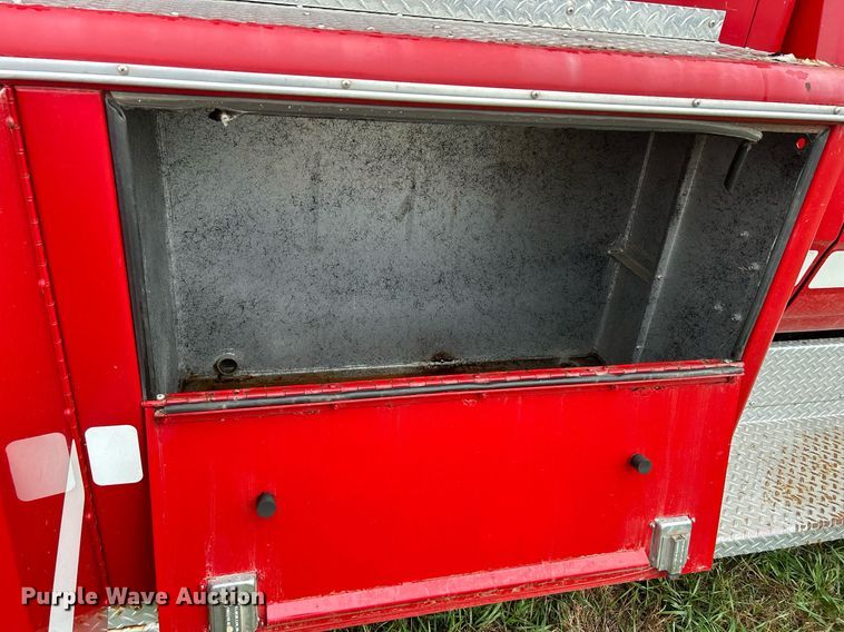 image for item DQ1020 1975 Dodge D800  pumper fire truck