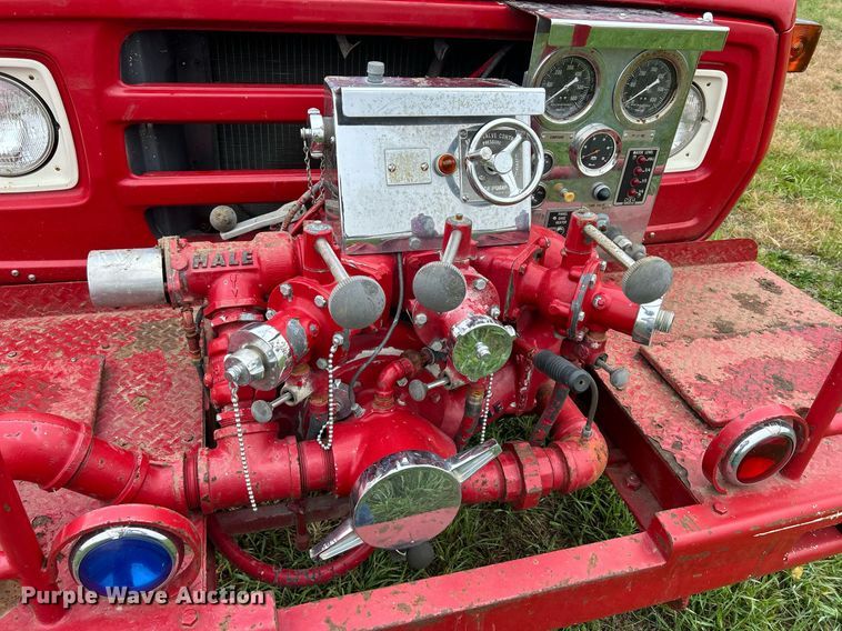 image for item DQ1020 1975 Dodge D800  pumper fire truck