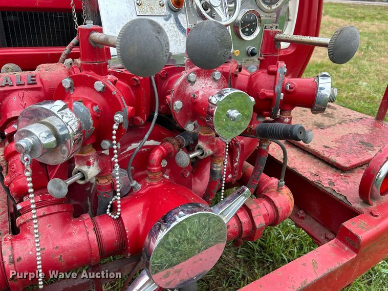 image for item DQ1020 1975 Dodge D800  pumper fire truck