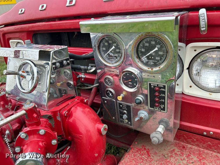 image for item DQ1020 1975 Dodge D800  pumper fire truck