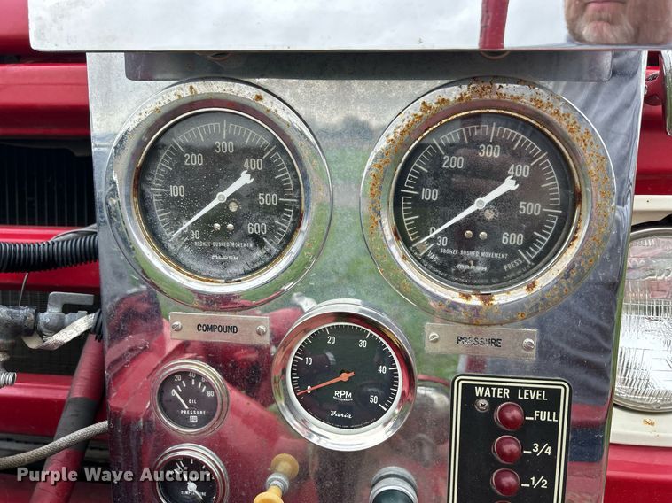 image for item DQ1020 1975 Dodge D800  pumper fire truck