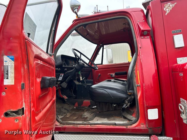 image for item DQ1020 1975 Dodge D800  pumper fire truck