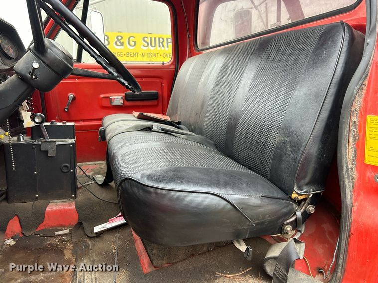 image for item DQ1020 1975 Dodge D800  pumper fire truck