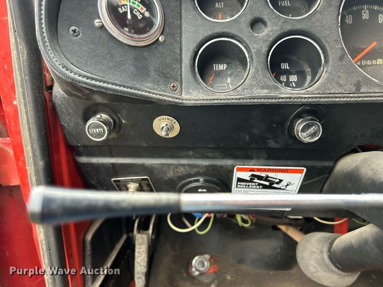 image for item DQ1020 1975 Dodge D800  pumper fire truck