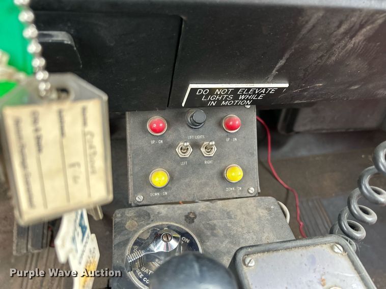 image for item DQ1020 1975 Dodge D800  pumper fire truck